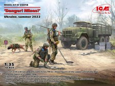 ICM Models 1/35 ICM Danger Mines Ukraine Summer 2022 Figure Set