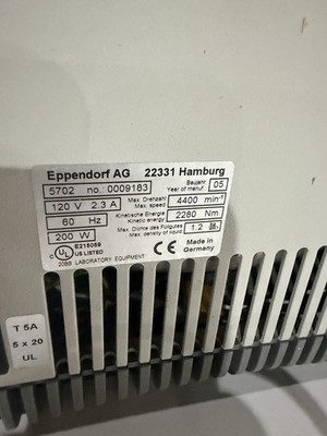 Eppendorf Centrifuge 5702 Low Speed Fixed-Angle Rotor, Digital Display