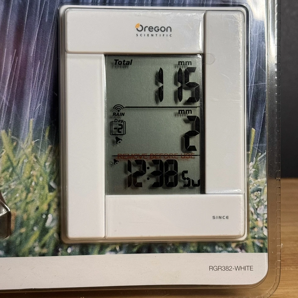 ⚡️NEW Oregon Scientific Wireless Rain Gauge + Digital Clock RGR382-WHITE⚠️SEALED - Image 2 of 4