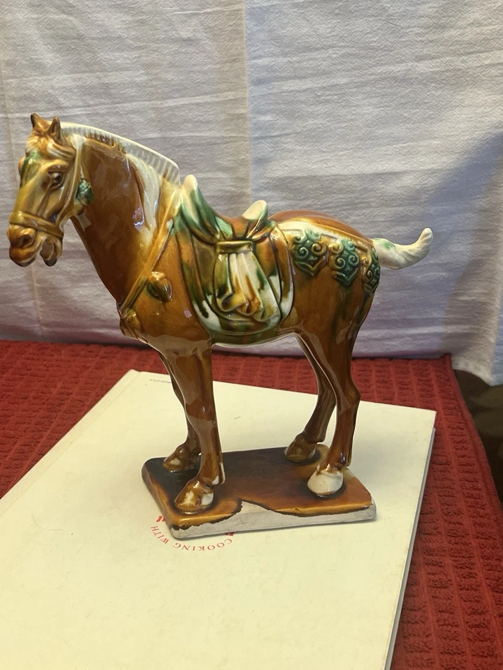 DE COLECCIÓN ESTATUILLA DE CABALLO DE GUERRA DE LA DINASTÍA TANG CERÁMICA ESMALTADA ESTATUA CHINA Foto 2 de 4