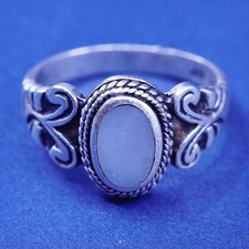 Size 7.25, vintage sterling 925 silver handmade ring with mother of pearl