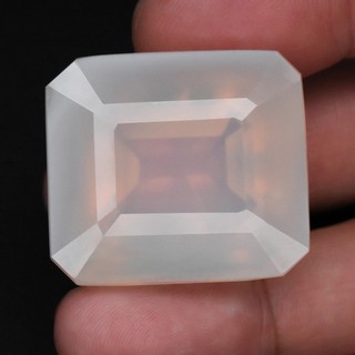 💎 145.50ct 32.3x28.7mm Octagon Natural White White Opal Ethiopia Gemstone