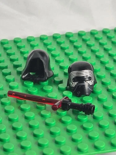 LEGO Star Wars Kyle Ren’s Helmet, Hood, And Lightsaber - 2015 SW0663 & 20950pb01