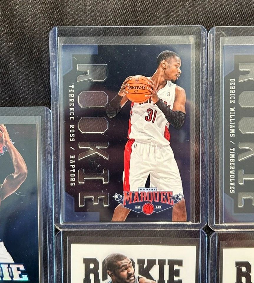 Carpa Derrick Williams RC + Tobias Harris 2012-13 Panini troquelada verde púrpura Foto 3 de 4
