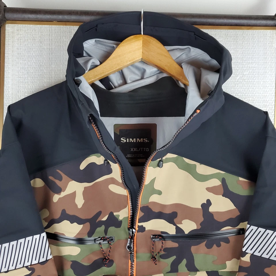 SIMMS NEW $449 Mens Size 2XL 30k Waterproof Woodland Camo CX Jacket Hooded NWT - Image 3 of 4