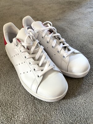 NEW- Adidas Stan Smith Junior Size UK3 White/Pink B32703