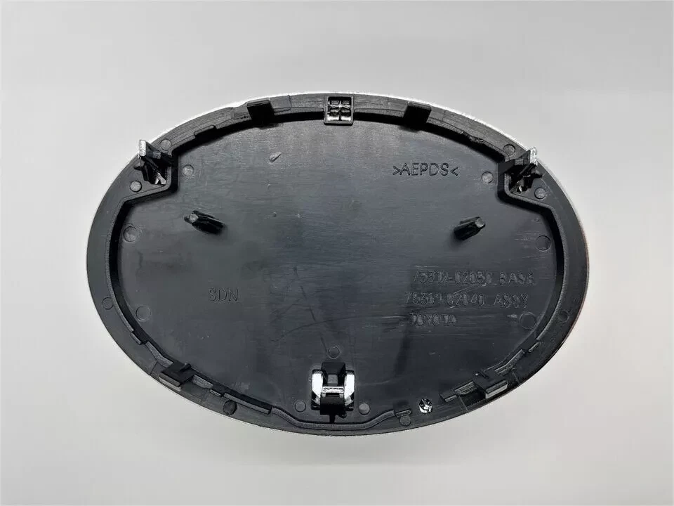 09-13 Toyota Corolla Red Black Front Grill Emblem 2009 2010 2011 2012 2013 - Image 3 of 4