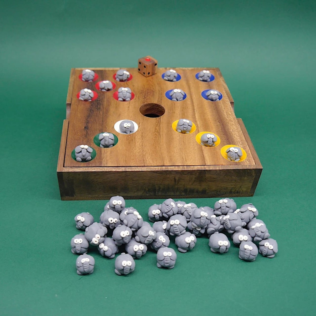 Produktbild von Elefanten-Tischspiele – 12,79 X 10,2 X 3,5 Zoll Im Doh Nutters-Spiel