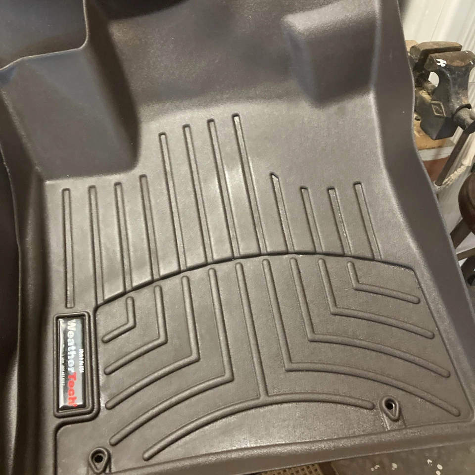 WeatherTech Floor Mats FloorLiner for - Nissan Murano - 2017 Excellent - Image 3 of 4