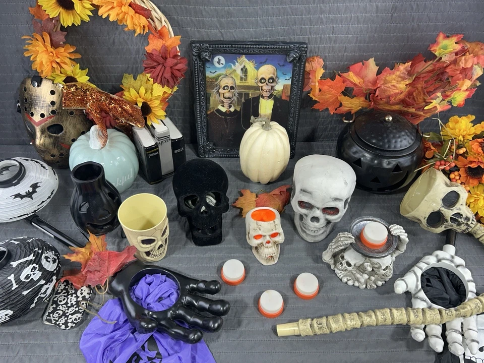 Lot of Halloween Decorations Indoor Outdoor - Image 4 of 4