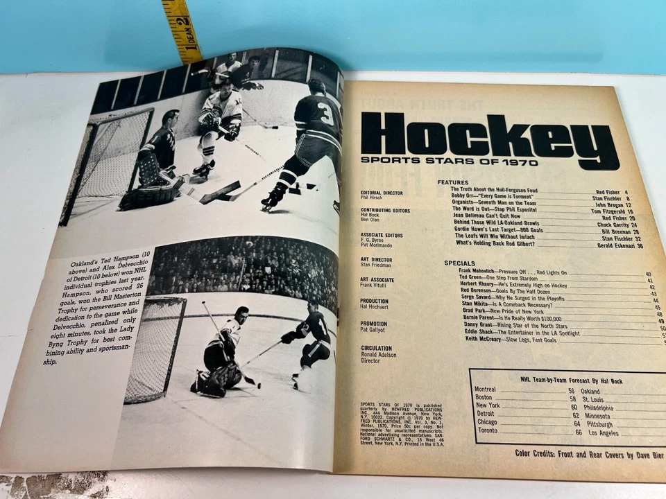 Hockey Sports Stars of 1970 Winter Edition - Orr, Howe, Bellevel, Esposito Foto 2 de 2