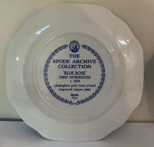 Spode Scalloped Plates Blue Rose & Jasmine 9.25” Set Of 2 - Picture 7 of 7