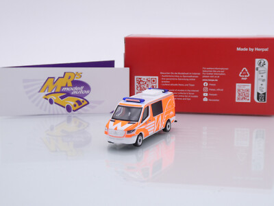 Herpa 097826 # Mercedes-Benz Sprinter Halbbus '18 '' Feuerwehr Wiesbaden '' 1:87