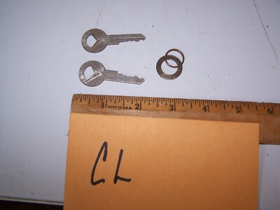 Vintage FORD Automobile Keys - Lot CL