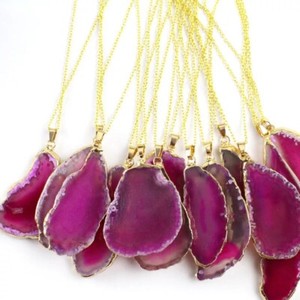 Authentic HEALING STONE AGATE PENDANT NECKLESS~GOLD PLATED~NATURAL STONE~~ COLOR~FUCHSIA