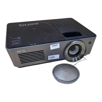 Benq MH740 DLP Beamer 4000 Lumen FullHD 2000 Stunden ohne Fernbedienung Kratzer