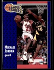 1991-92 Fleer #220 Michael Jordan Bulls Basketball Card 2902D