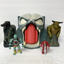 RARE Vintage LJN Thundercats - Mumm-Ra's Tomb Fortress - With Figures