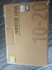 Nikon wide angle zoom lens AF-P 10-20 mm f/4.5-5.6 G VR Nikon DX format only NEW