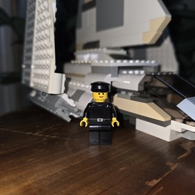Lego 7166 - Lego Star Wars Imperial Shuttle w/2 minifigures (no instructions)