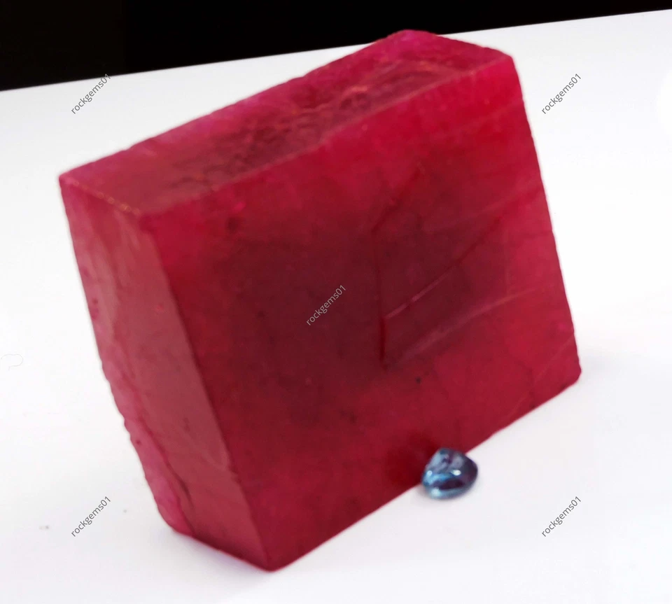 915.35 Ct Natural RED Ruby HUGE ROUGH Earth Mined CERTIFIED Loose Gemstone - Image 2 of 4