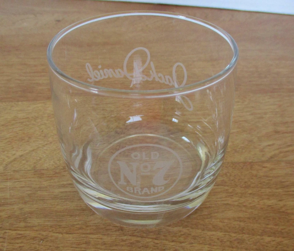 JACK DANIELS OLD Nº7 Insignia Blanca Redonda Insignia Inferior Grande Lowball Rocks Vidrio Foto 2 de 4