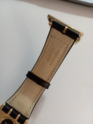 SWATCH IRONY CHRONO 2002 GOLDFINGER SPECIALE JAMES BOND 007 YCG401 NUOVO - Imagen 7 de 15