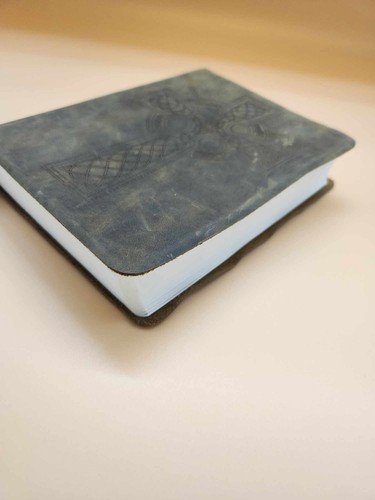 Premium Leather Bible ESV Journaling Bible in A Sunset Cowhide Rugged Leather - Picture 5 of 6