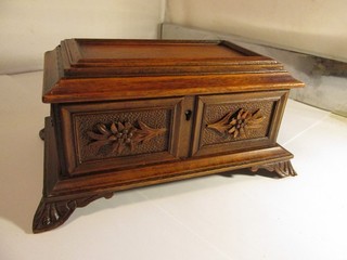 black forest carved wooden trinket box c1900