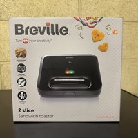 Breville Deepl | 2 Slice Sandwich Toaster | Non-Stick | Black 