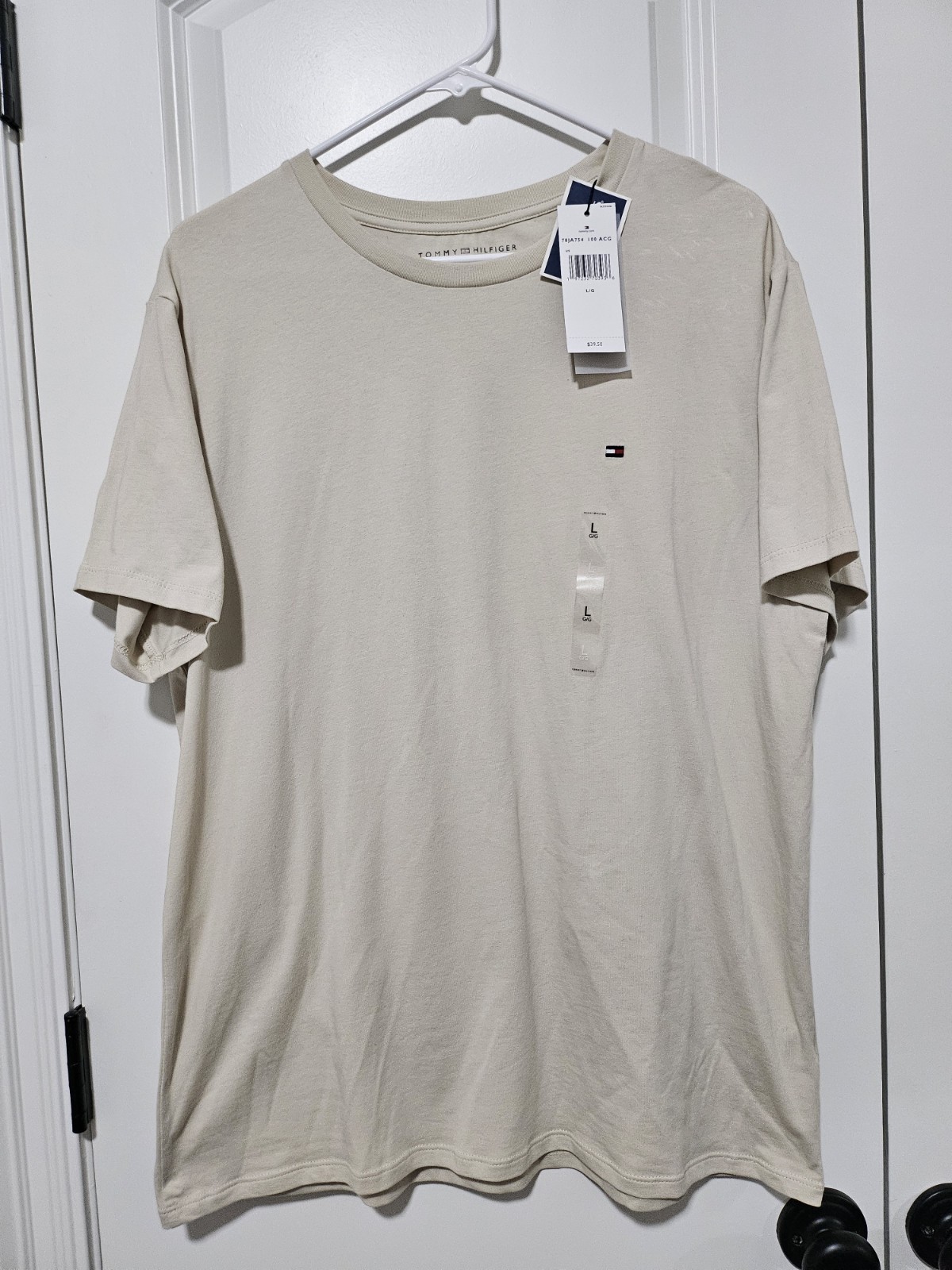 Tommy Hilfiger Men's Everyday T-Shirt, Color  Beige, Size Large, New w/Tags