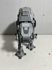 LEGO Star Wars 10178 Motorized AT-AT Walker w/ Minifigs 100% Complete