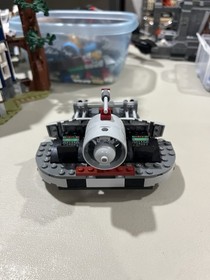 LEGO Star Wars: Republic Swamp Speeder (8091) 100% Complete Missing Minifig Part