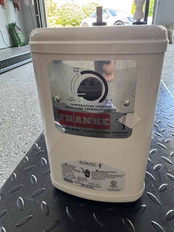 Franke Little Butler HT-200 Instant Hot Water Heater Tank Stainless 1/2 Gal.