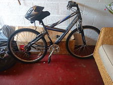 Raleigh M700 Mountain Bike 26in Wheels 18in Frame Front Suspension V-Brake