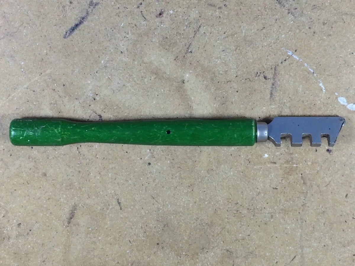 Vintage Diamantor Single Wheel Glass Cutter Made in Germany Green Handle