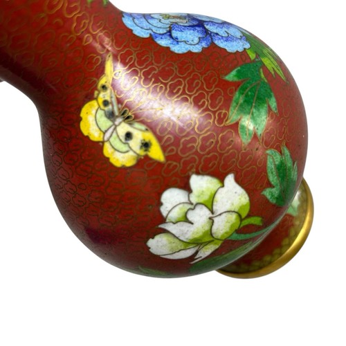 Vintage Chinese Cloisonne Red Floral Enamel Vase 7.25” Butterflies Ornate - Picture 7 of 13