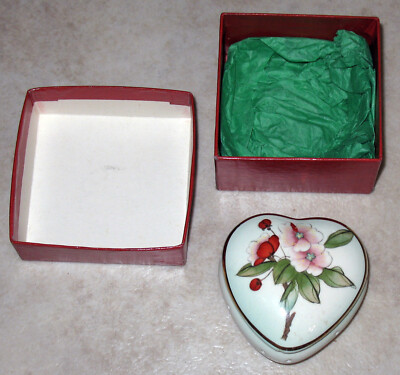 Vintage Porcelain Palissy Royal Worcester Spode Heart Shaped Diffuser Pomander