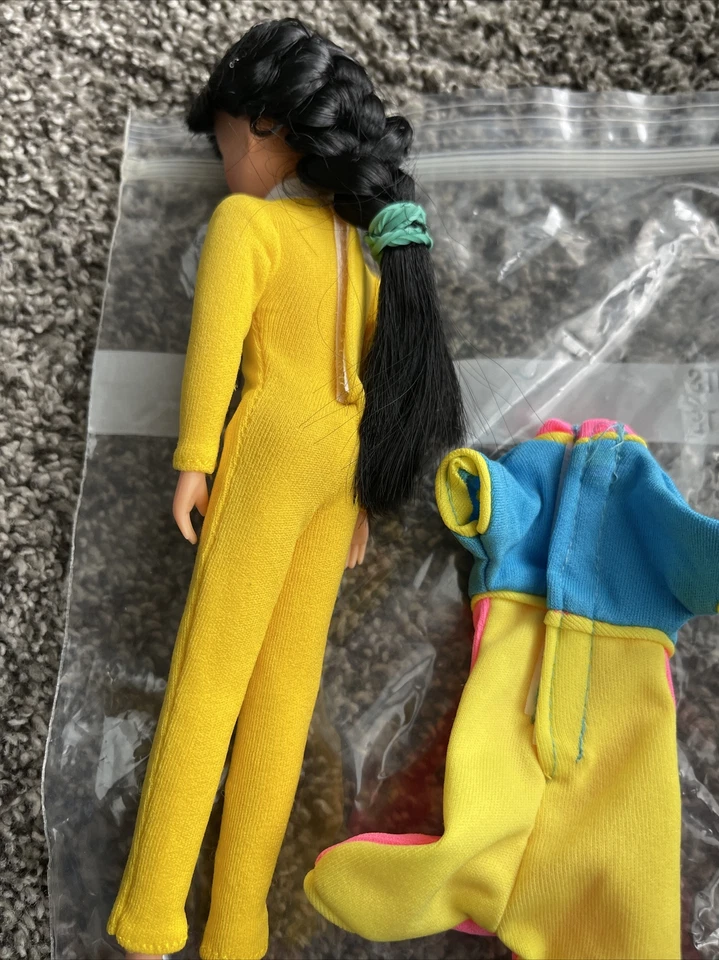 Boneco Power Ranger Aisha amarelo Mighty Morphin Power Rangers The Movie - Imagem 2 de 4