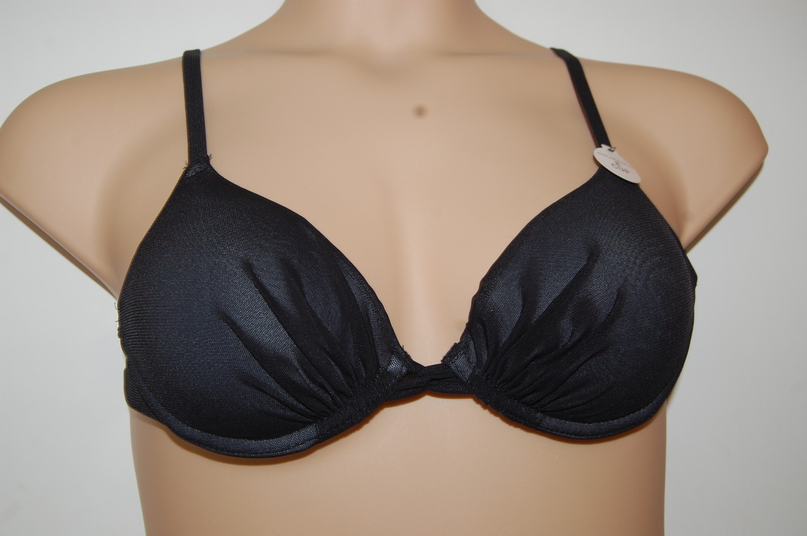 M&S Plunge Underwired T Shirt Bra Black Size UK 32DD EUR 70E BNWT