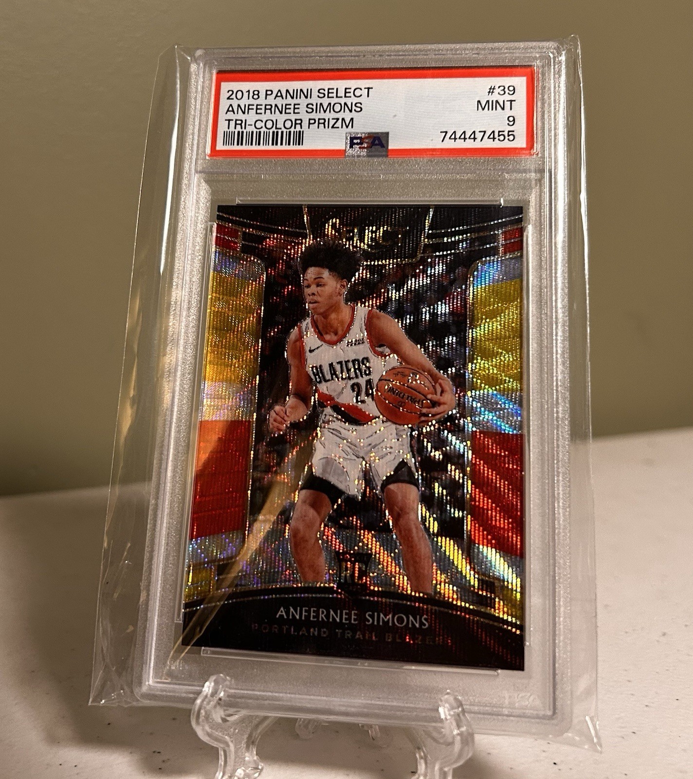 2018-19 Panini Select Concourse Anfernee Simons #39 Tri-Color Prizm Rookie PSA 9