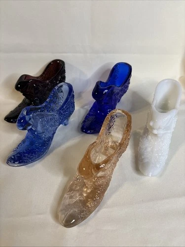 Lot Of 5 Fenton STYLE Glass Cat Shoes Blue Pink White Purple Unmarked