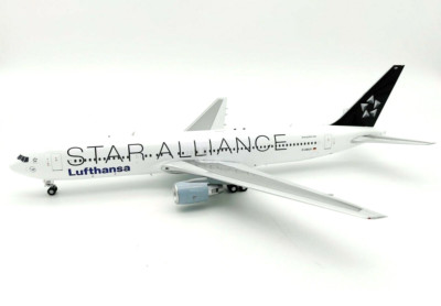 JFox Modelle 1:200 Boeing 767-300ER Lufthansa D-ABUV 'Star Alliance (mit Ständer)