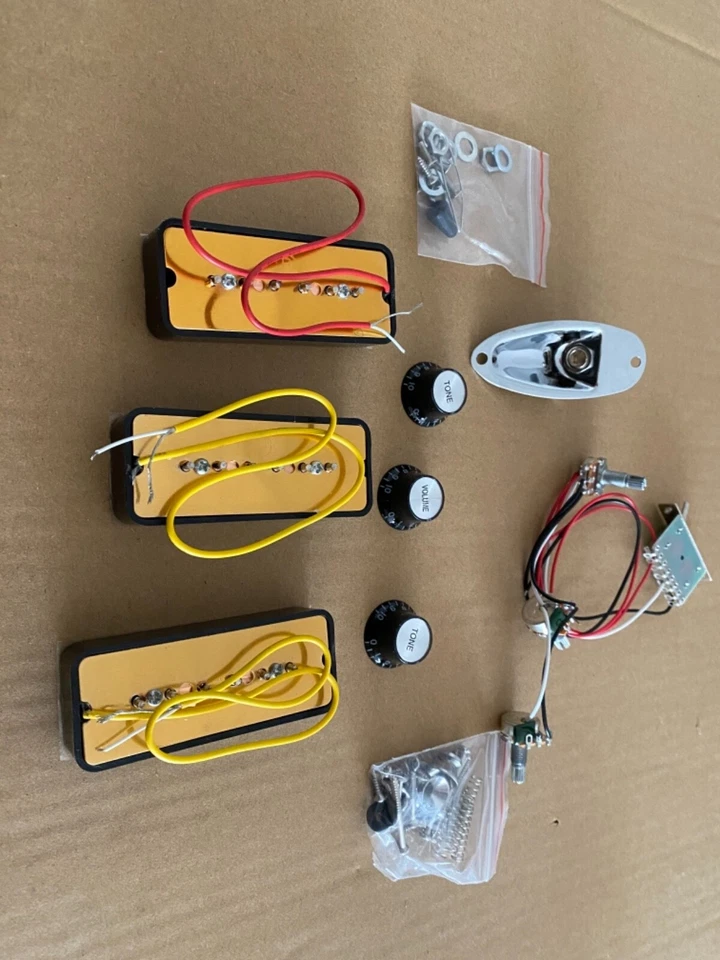 3 P90’s, 3 Knobs, 1 V pot, 2 T pots, Wiring, 5 Way Switch, plus nuts and Washers - Image 3 of 4