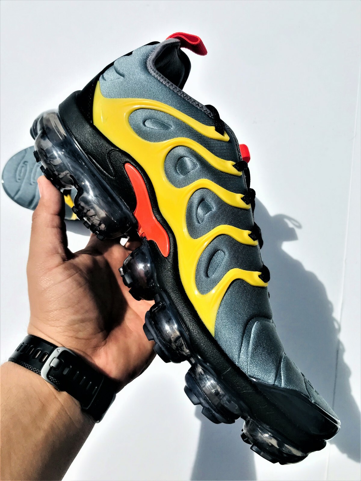 air vapormax plus cool grey team orange