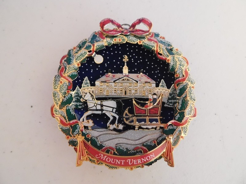 2006  George Washington Mount Vernon Christmas Ornament w Box & Info Folder