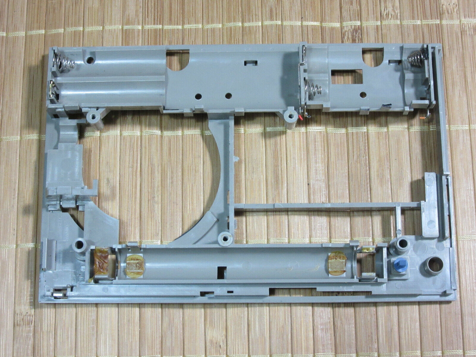 SONY ICF-7600D TOP WORLD BAND RECEIVER PARTS: INNER CHASIS.