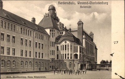 Ak Berlin Charlottenburg Westend, Herderschule, Hofansicht - 11626335
