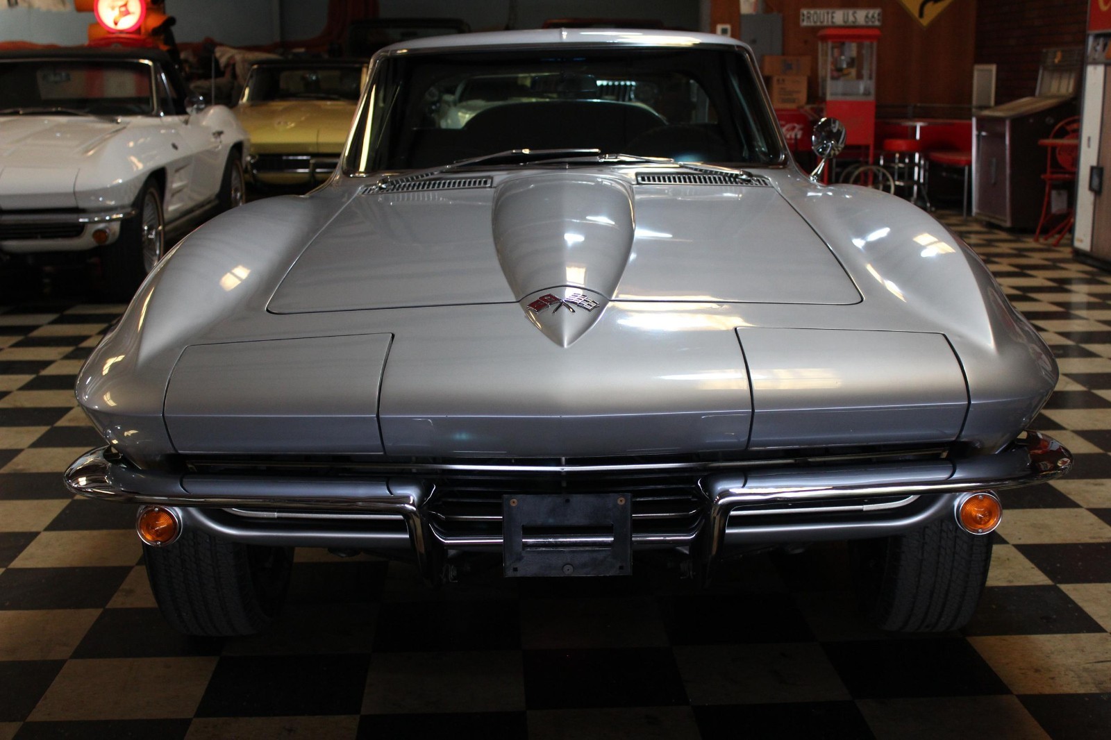 1965 Silver Chevrolet Corvette   | C2 Corvette Photo 7