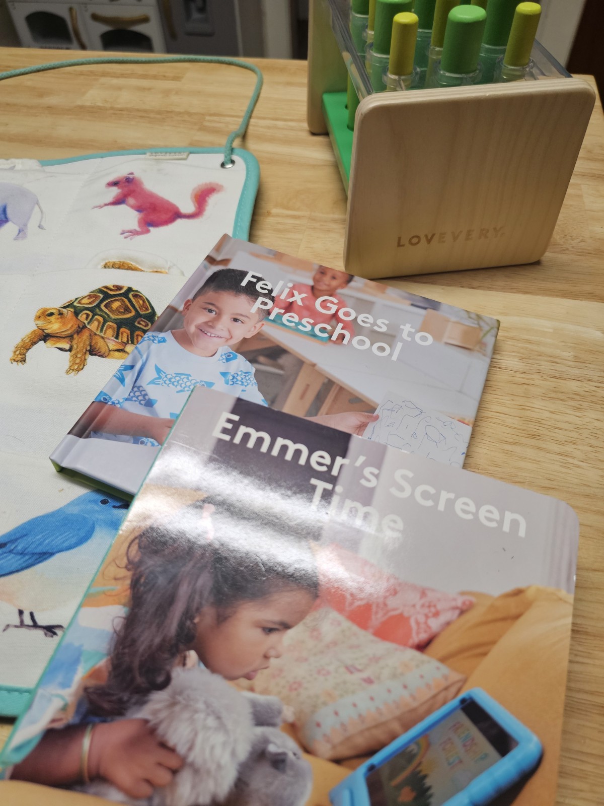 Lovevery Toddler Play Lot Montessori Toys Bundle Books Peg Toy